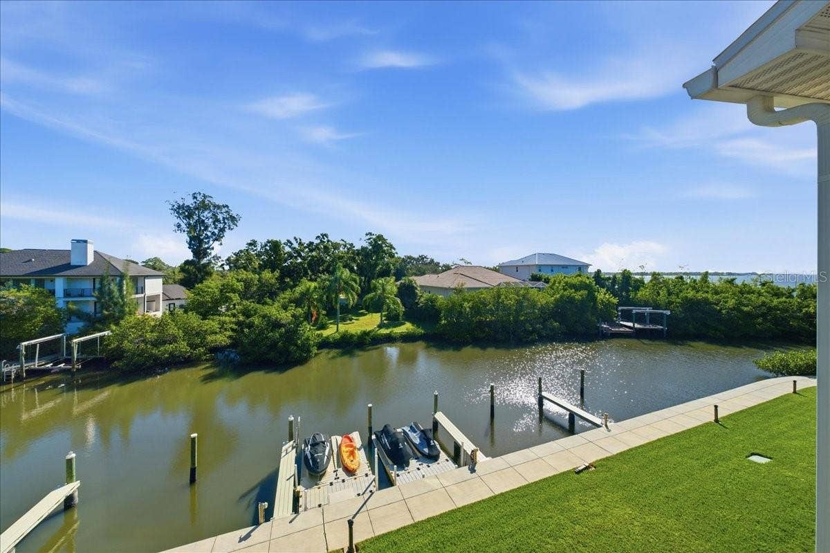 116 BRENT CIRCLE, Oldsmar, FL 34677 116 BRENT CIRCLE, Oldsmar, FL 34677