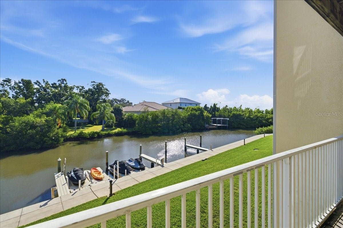 116 BRENT CIRCLE, Oldsmar, FL 34677 116 BRENT CIRCLE, Oldsmar, FL 34677