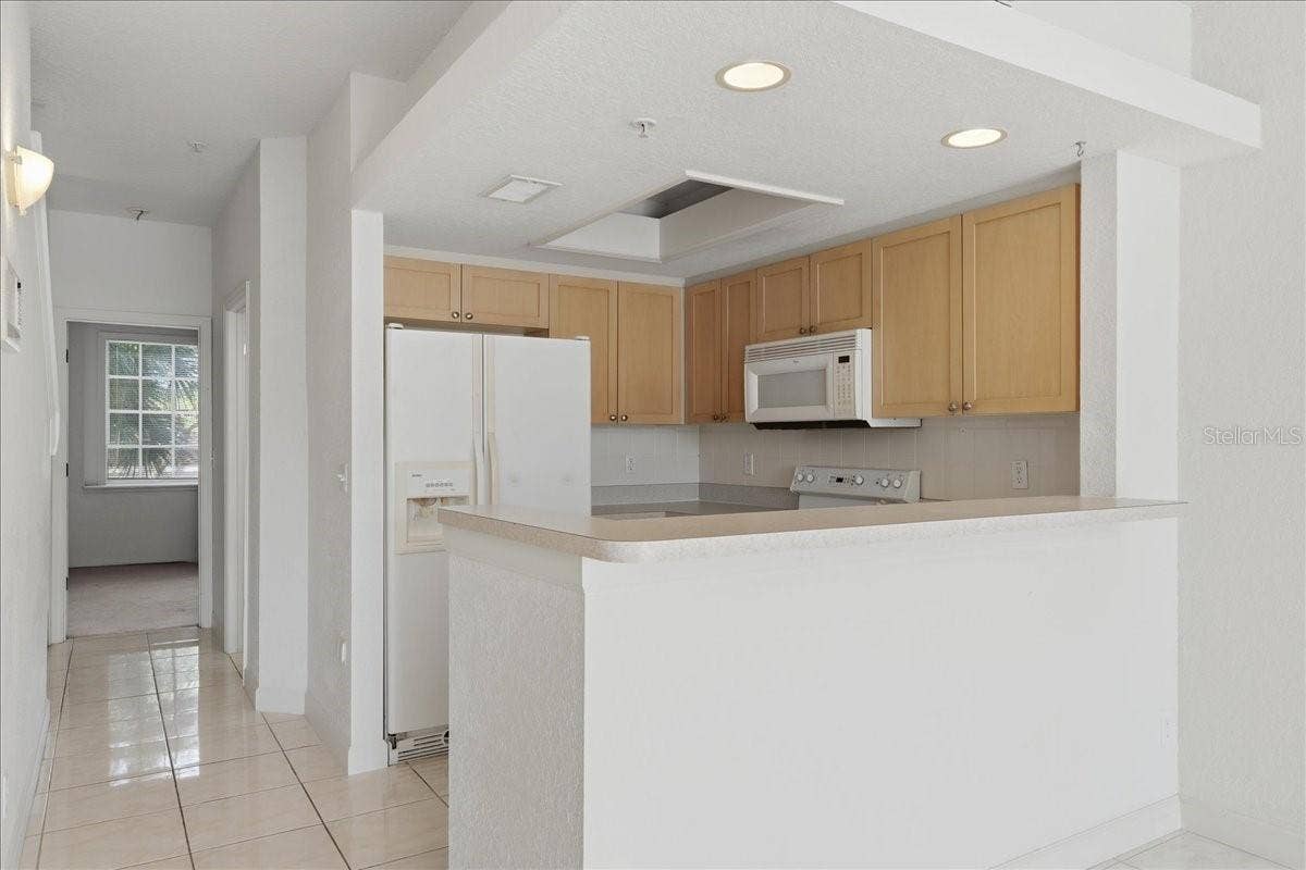 116 BRENT CIRCLE, Oldsmar, FL 34677 116 BRENT CIRCLE, Oldsmar, FL 34677