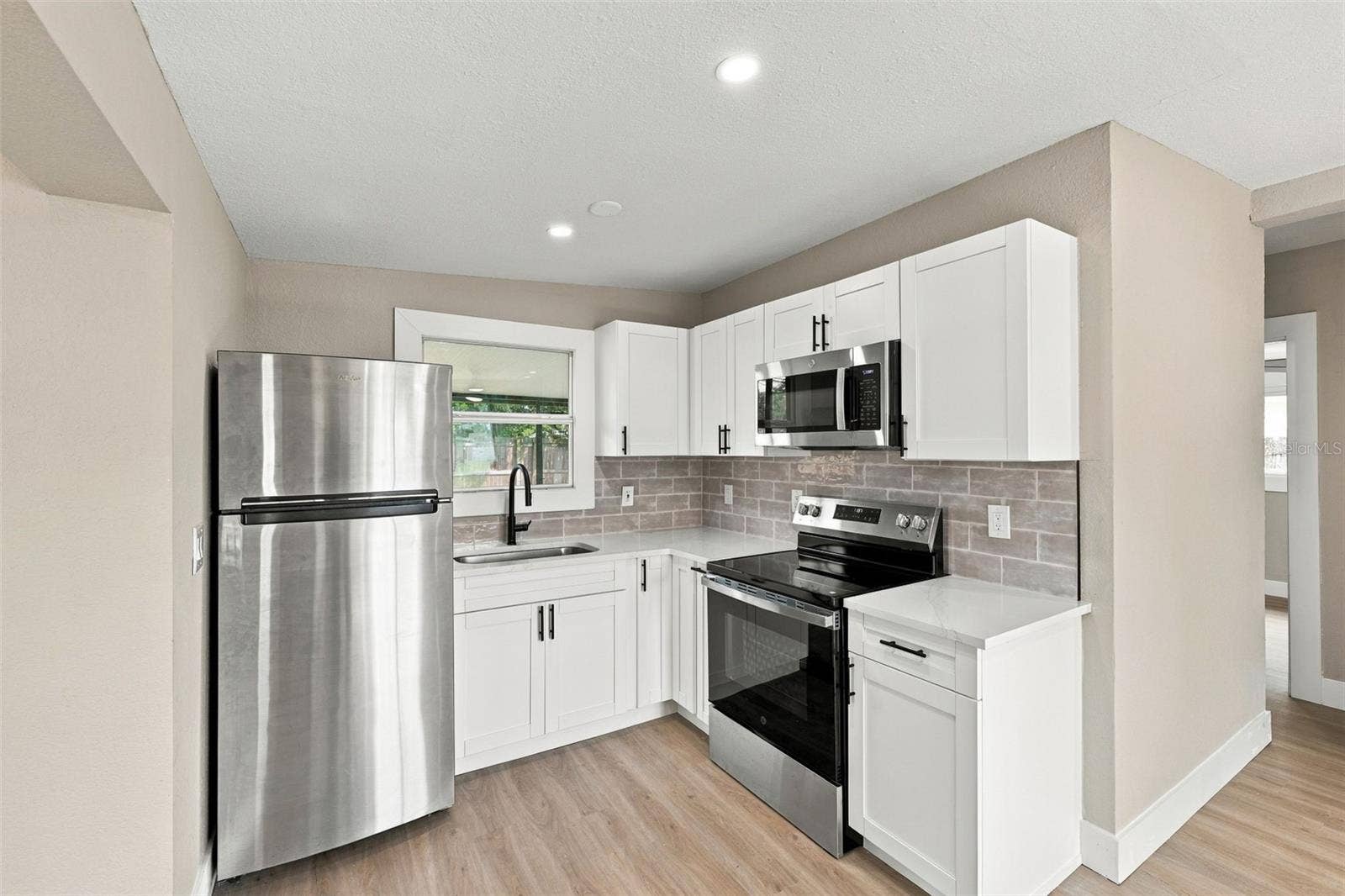 10493 116TH AVENUE, Largo, FL 33773