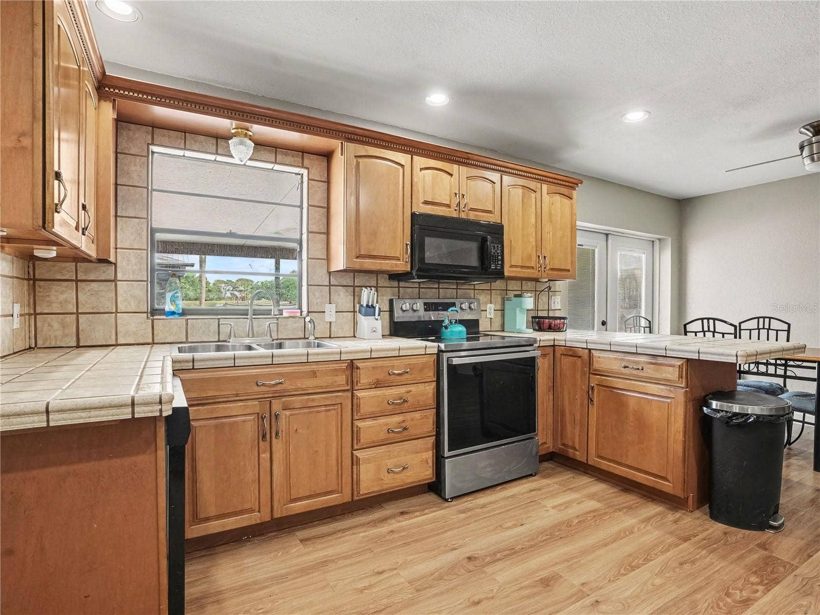 9001 SCALES RD, Lakeland, FL 33810 9001 SCALES RD, Lakeland, FL 33810