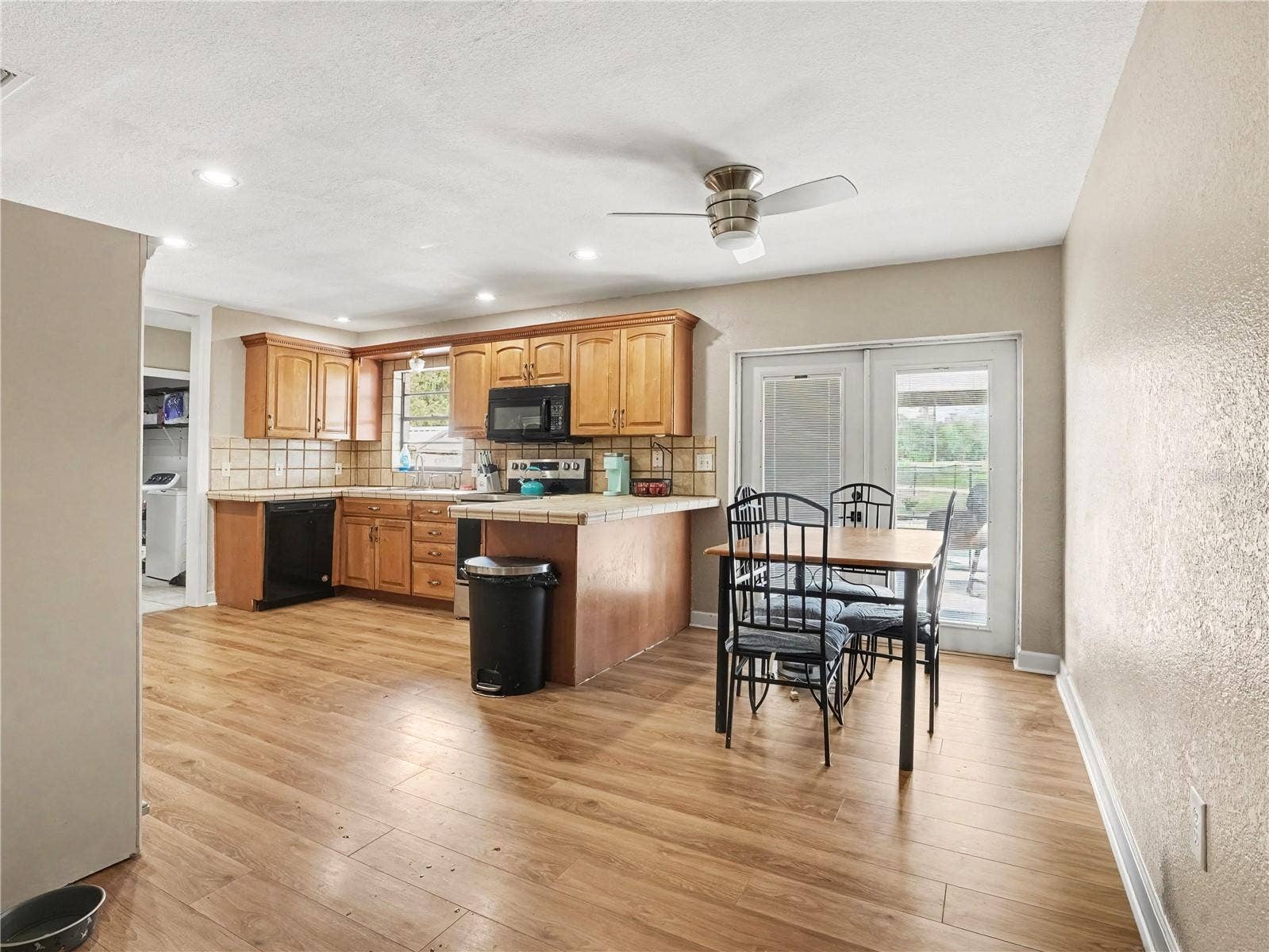 9001 SCALES RD, Lakeland, FL 33810 9001 SCALES RD, Lakeland, FL 33810
