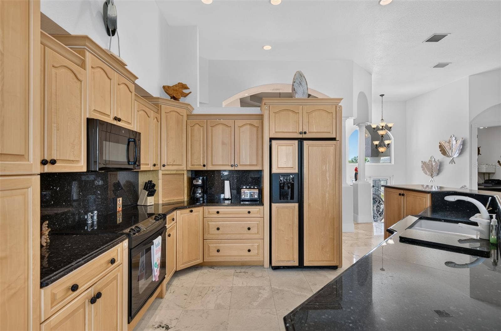 17021 DOLPHIN DRIVE, North Redington Beach, FL 33708 KITCHEN