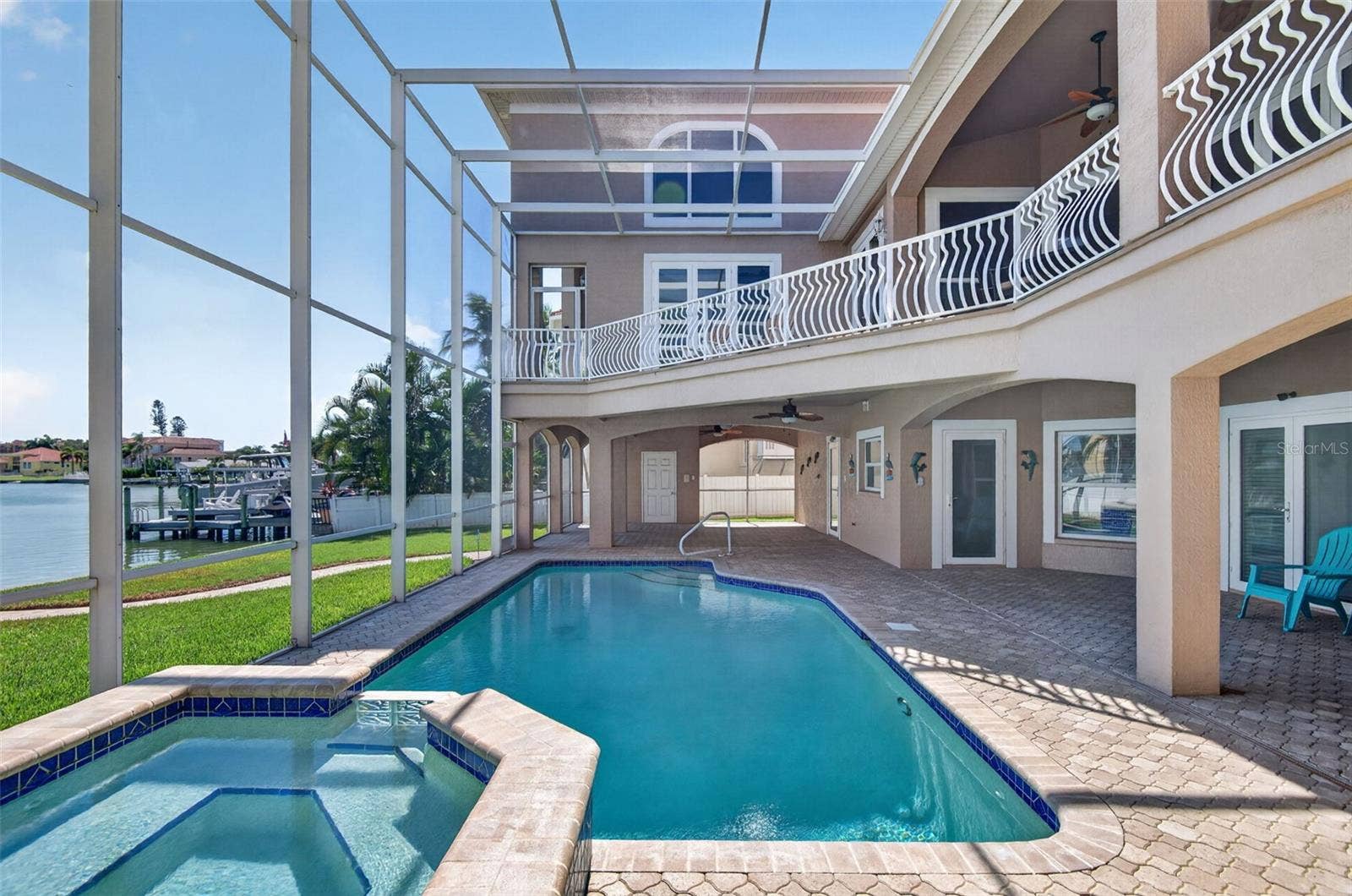 17021 DOLPHIN DRIVE, North Redington Beach, FL 33708 PERFECT FOR ENTERTAINING