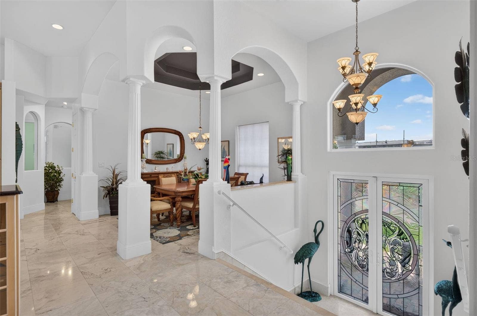 17021 DOLPHIN DRIVE, North Redington Beach, FL 33708 VOLUME CEILINGS