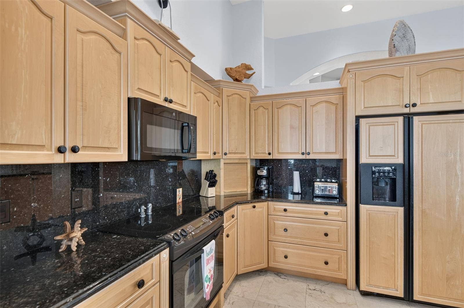 17021 DOLPHIN DRIVE, North Redington Beach, FL 33708 CABINETS GALORE