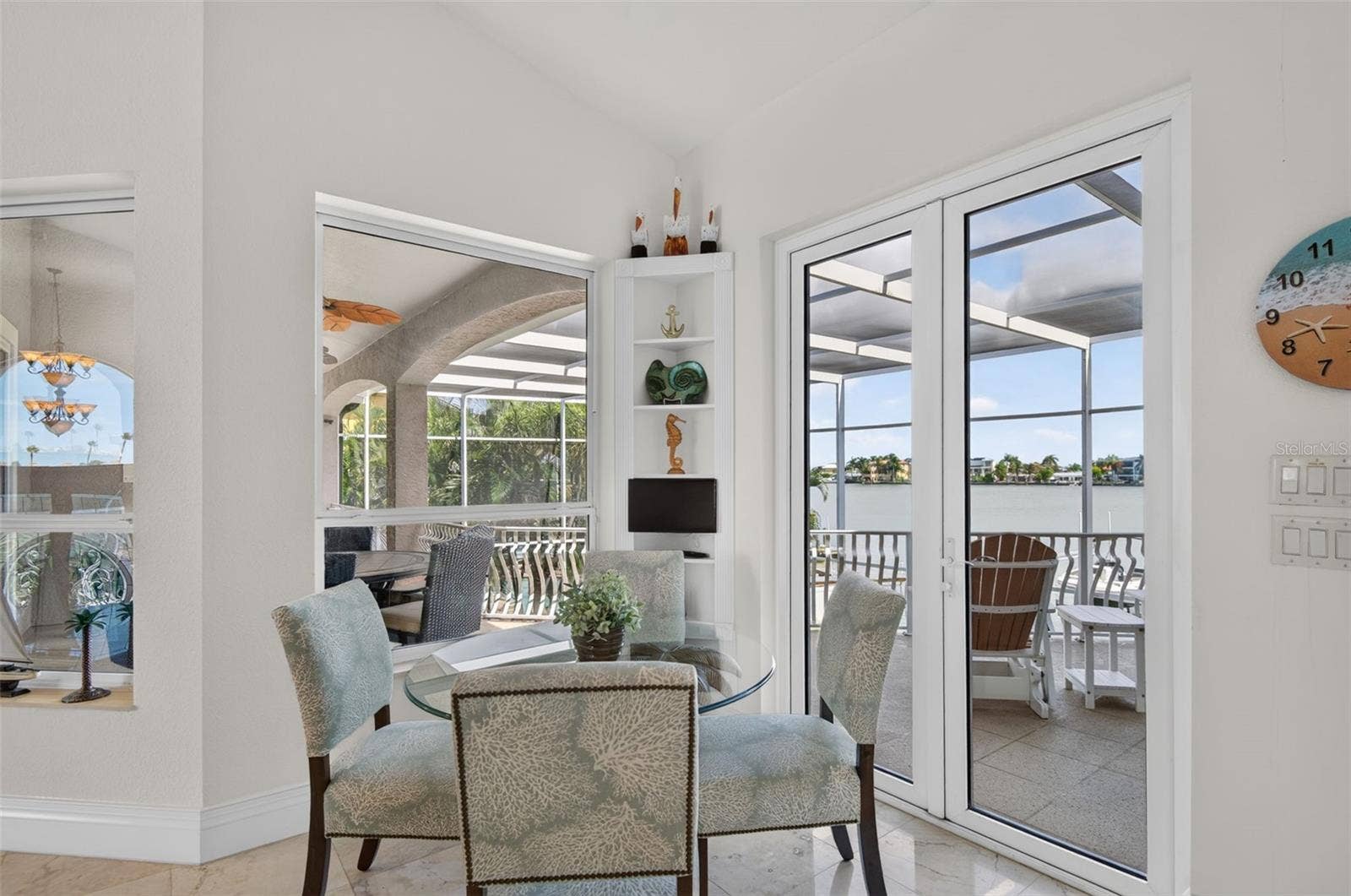 17021 DOLPHIN DRIVE, North Redington Beach, FL 33708 BREAKFAST NOOK