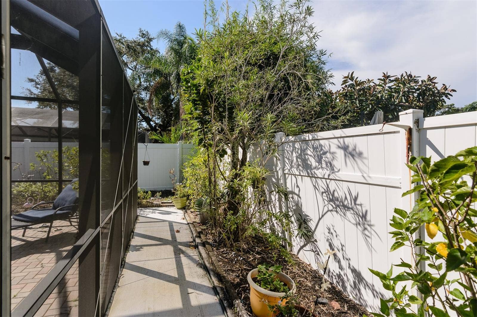 2977 AMBLEGLEN COURT, Clearwater, FL 33761
