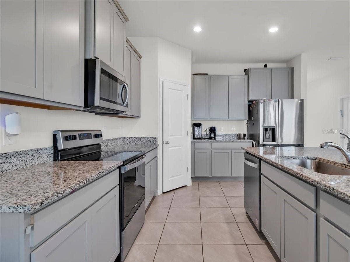 5421 FLINT HILLS DRIVE, Wimauma, FL 33598