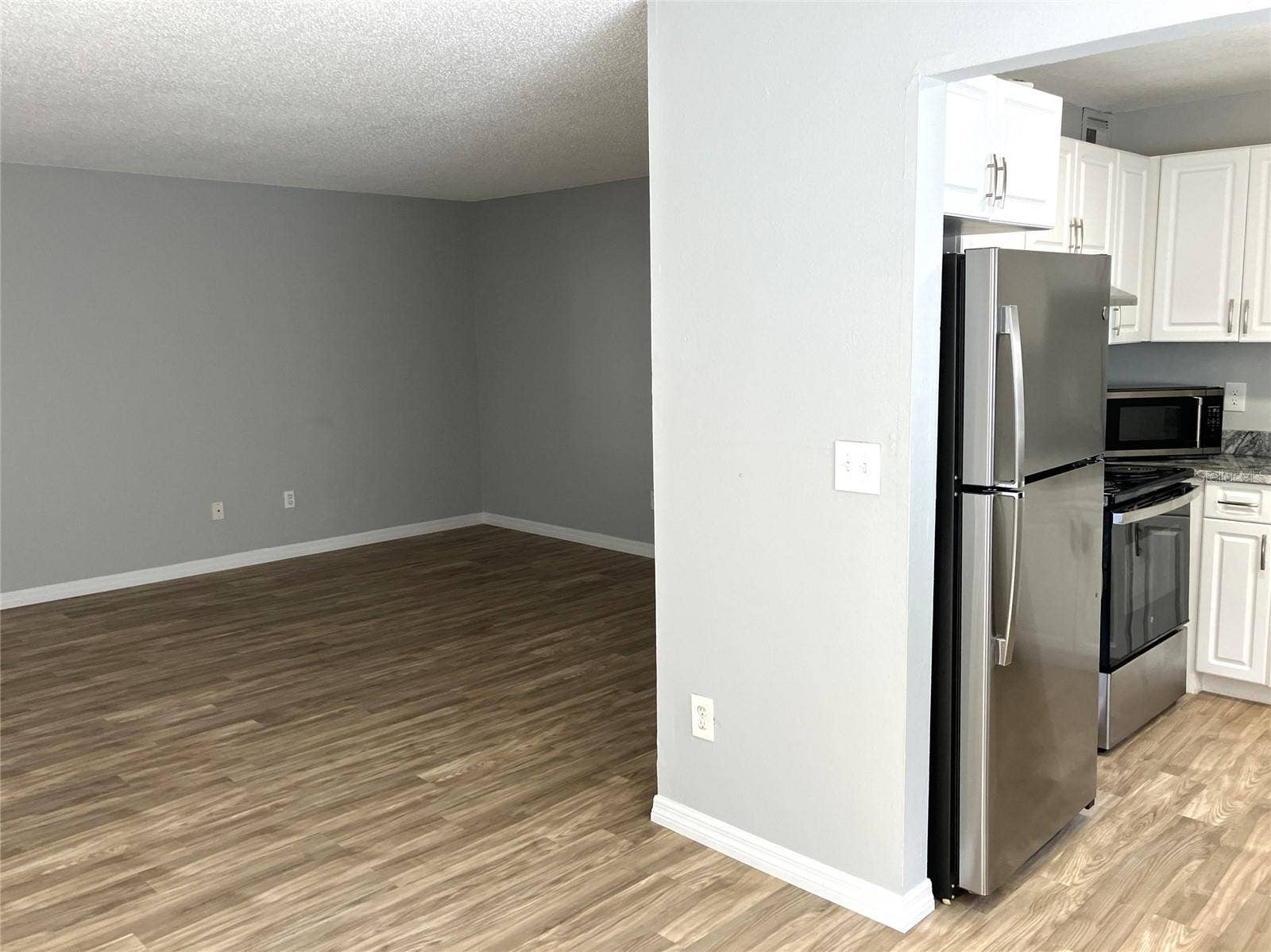 11703 RAINTREE VILLAGE BOULEVARD, #B, Temple Terrace, FL 33617 11703 RAINTREE VILLAGE BOULEVARD, #B, Temple Terrace, FL 33617