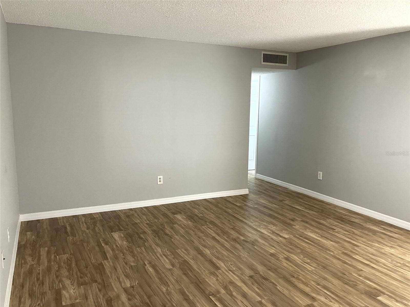 11703 RAINTREE VILLAGE BOULEVARD, #B, Temple Terrace, FL 33617 11703 RAINTREE VILLAGE BOULEVARD, #B, Temple Terrace, FL 33617
