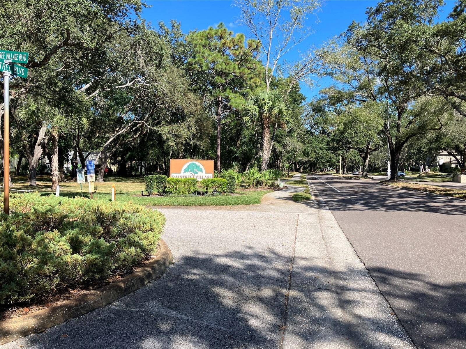 11703 RAINTREE VILLAGE BOULEVARD, #B, Temple Terrace, FL 33617 11703 RAINTREE VILLAGE BOULEVARD, #B, Temple Terrace, FL 33617