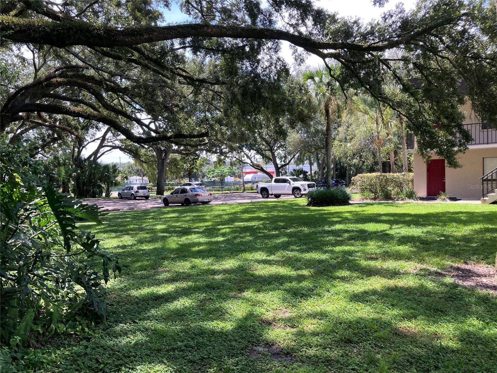 11703 RAINTREE VILLAGE BOULEVARD, #B, Temple Terrace, FL 33617 11703 RAINTREE VILLAGE BOULEVARD, #B, Temple Terrace, FL 33617