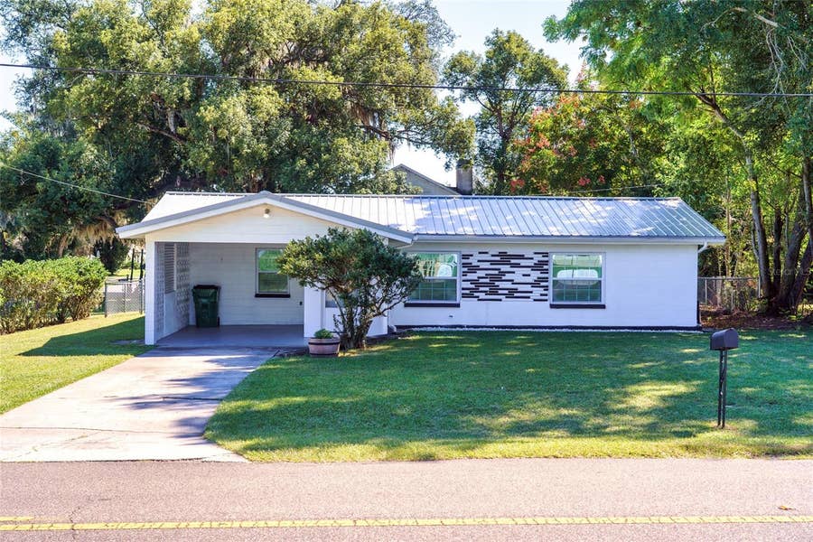 Property photo for Zephyrhills, FL