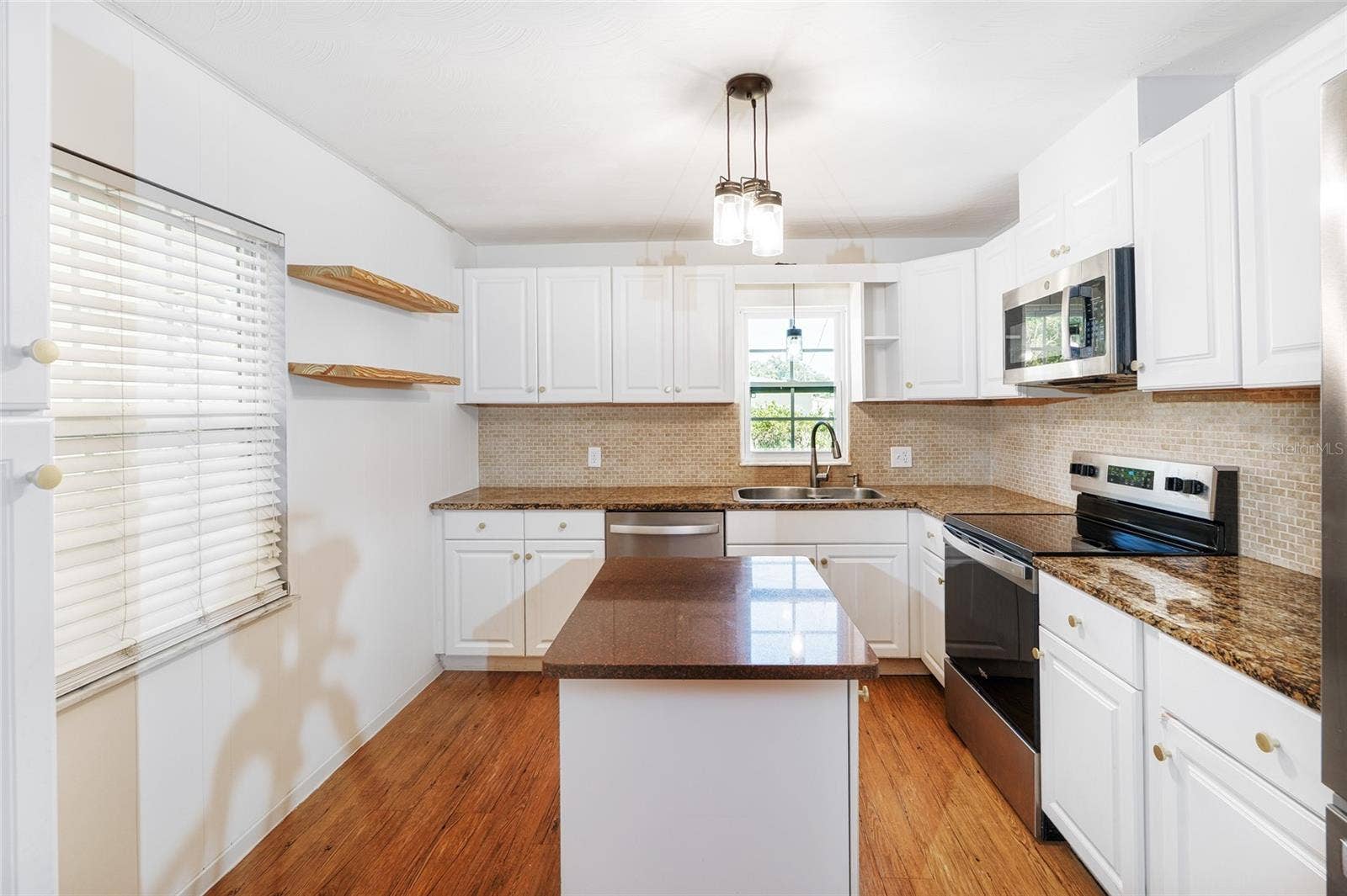 38548 12TH AVENUE, Zephyrhills, FL 33542