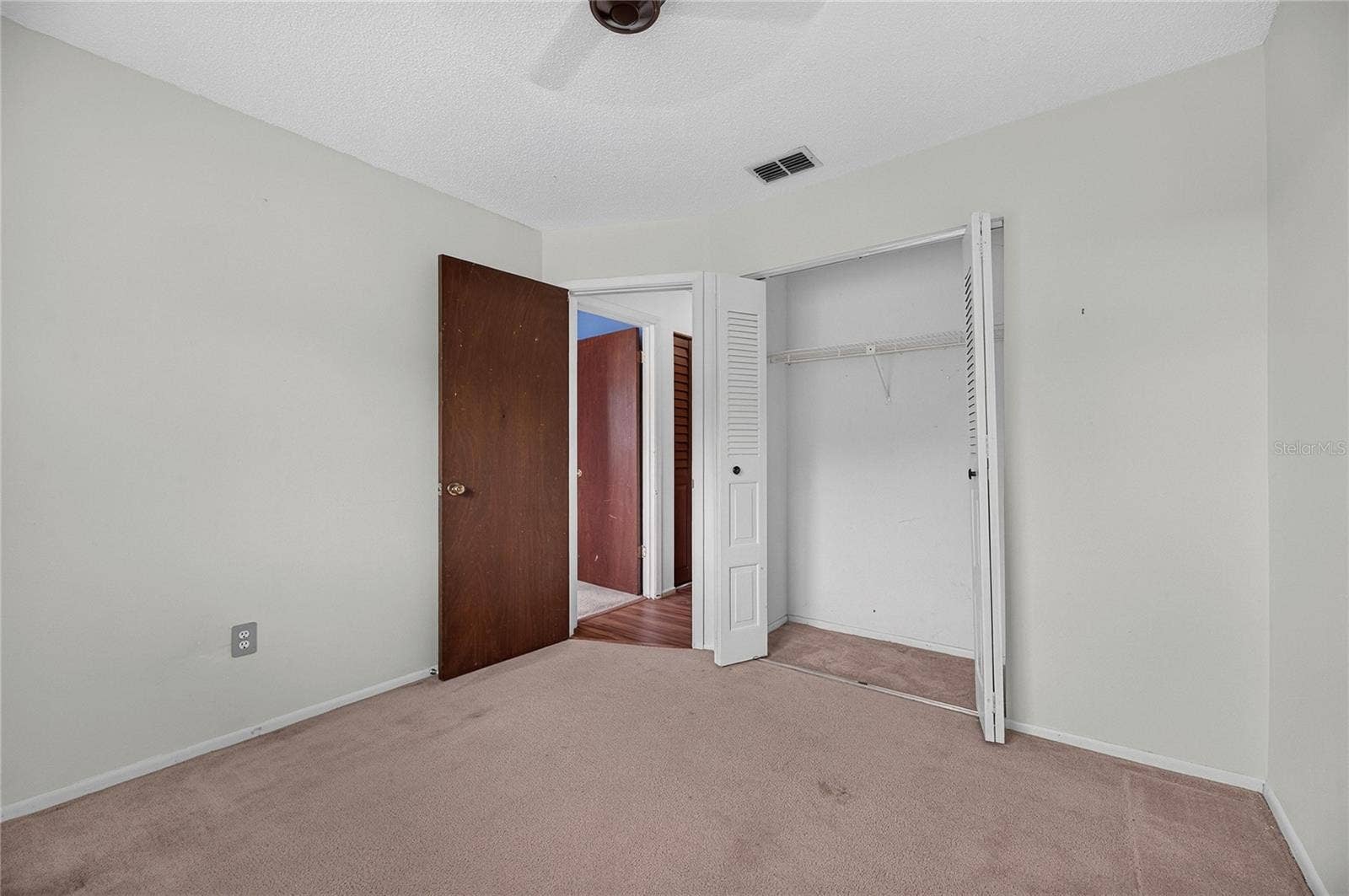 332 BRANDYWINE DRIVE, Valrico, FL 33594 332 BRANDYWINE DRIVE, Valrico, FL 33594