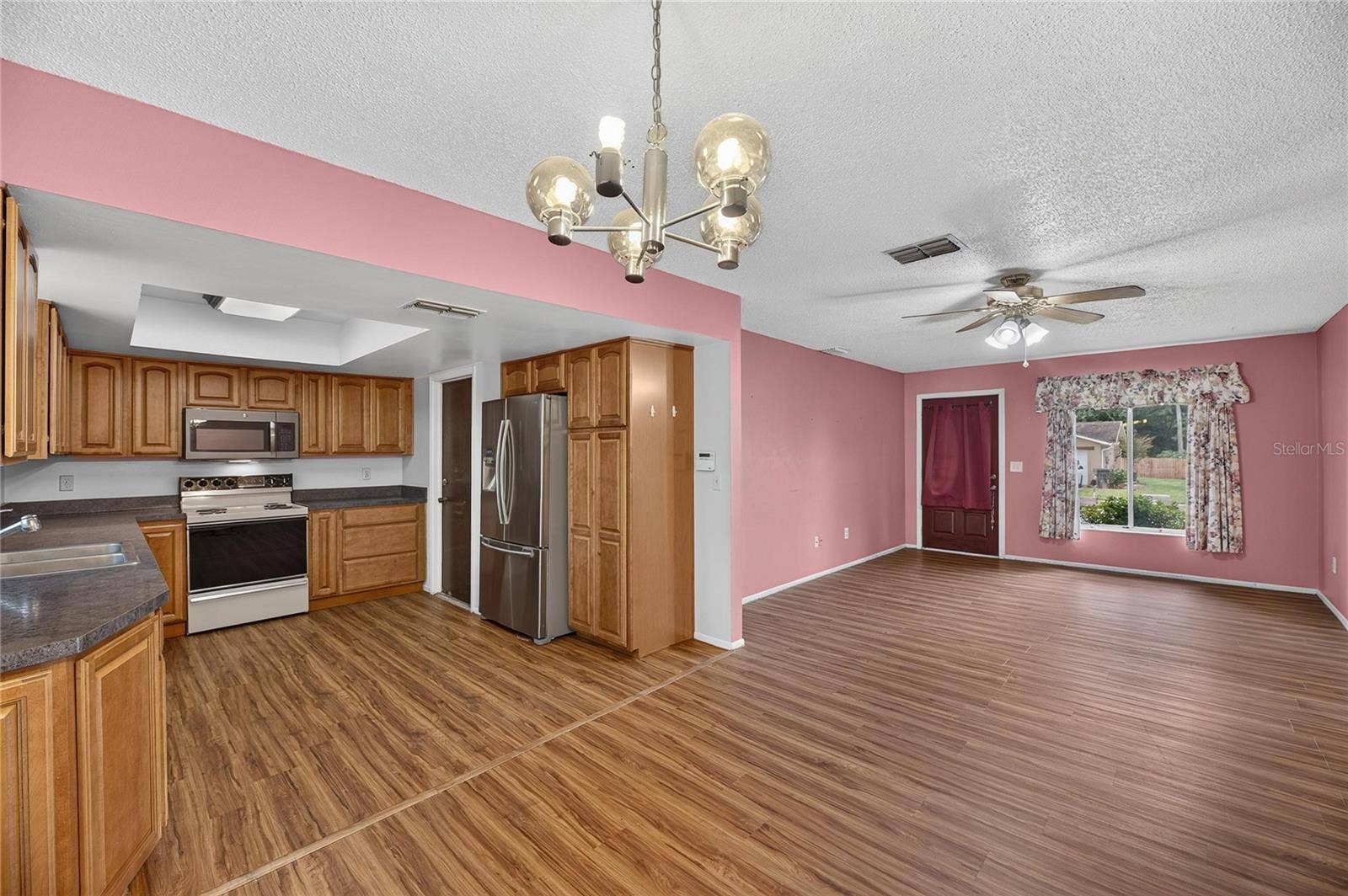 332 BRANDYWINE DRIVE, Valrico, FL 33594 332 BRANDYWINE DRIVE, Valrico, FL 33594