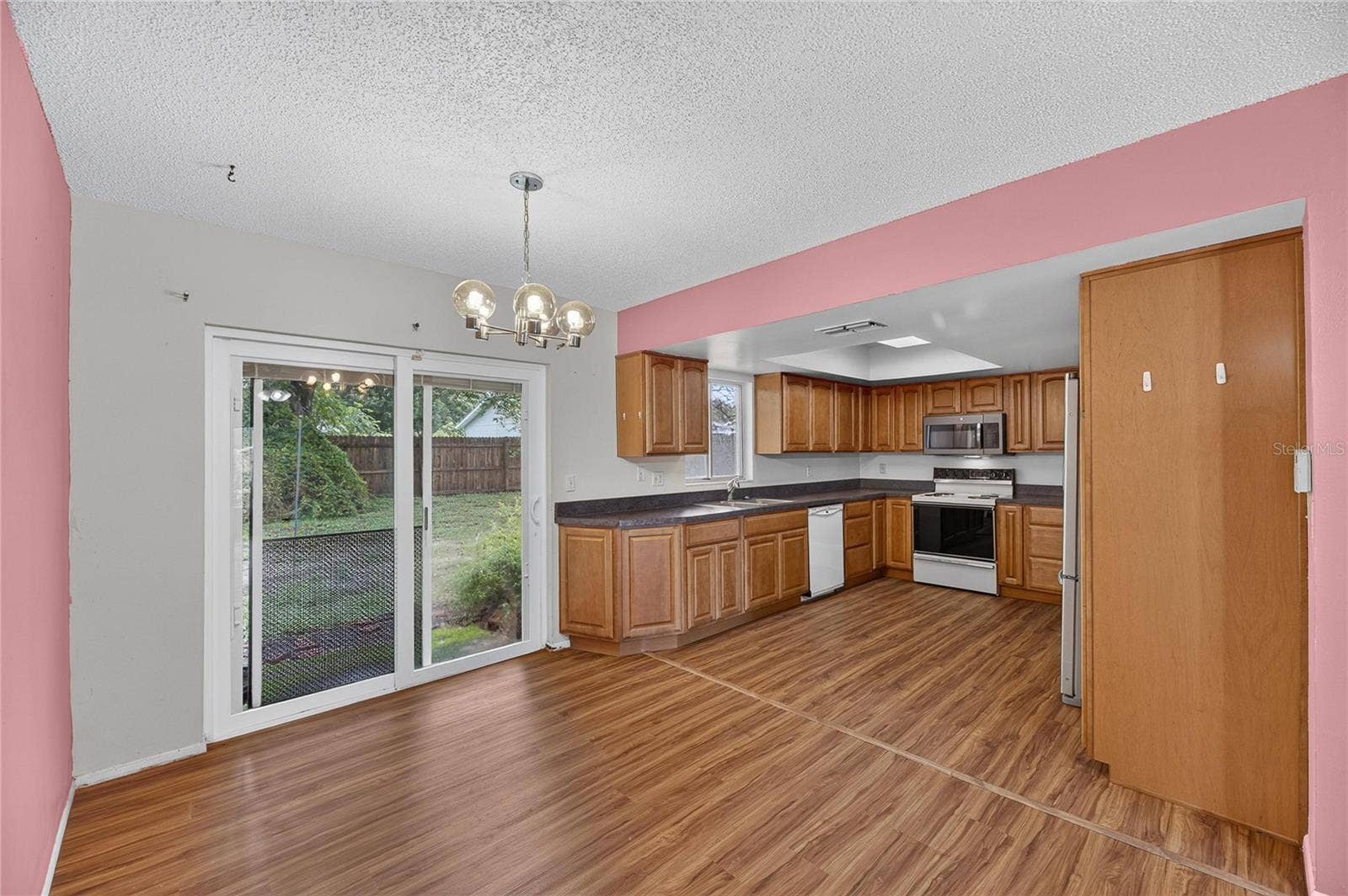 332 BRANDYWINE DRIVE, Valrico, FL 33594 332 BRANDYWINE DRIVE, Valrico, FL 33594