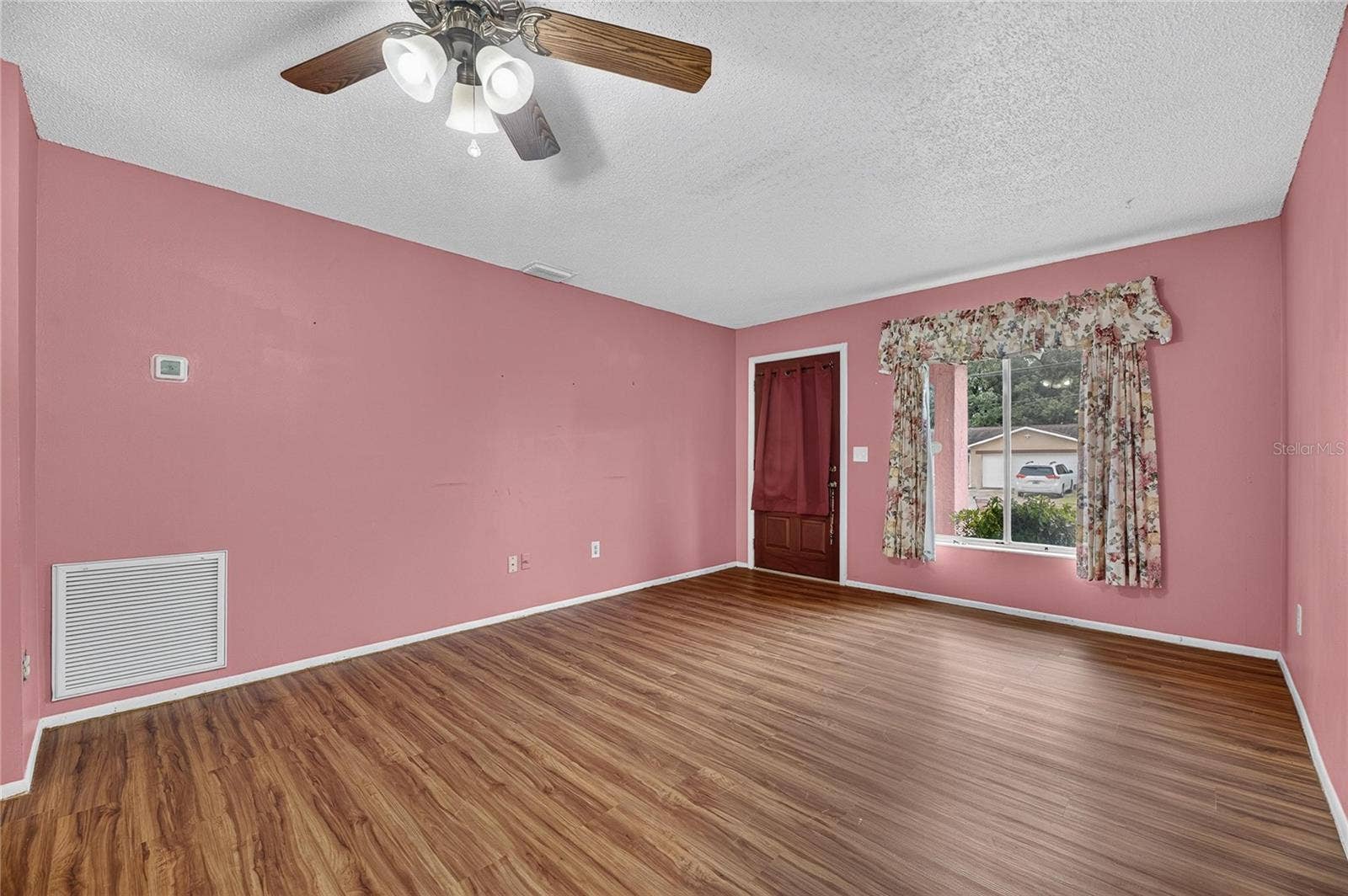 332 BRANDYWINE DRIVE, Valrico, FL 33594 332 BRANDYWINE DRIVE, Valrico, FL 33594