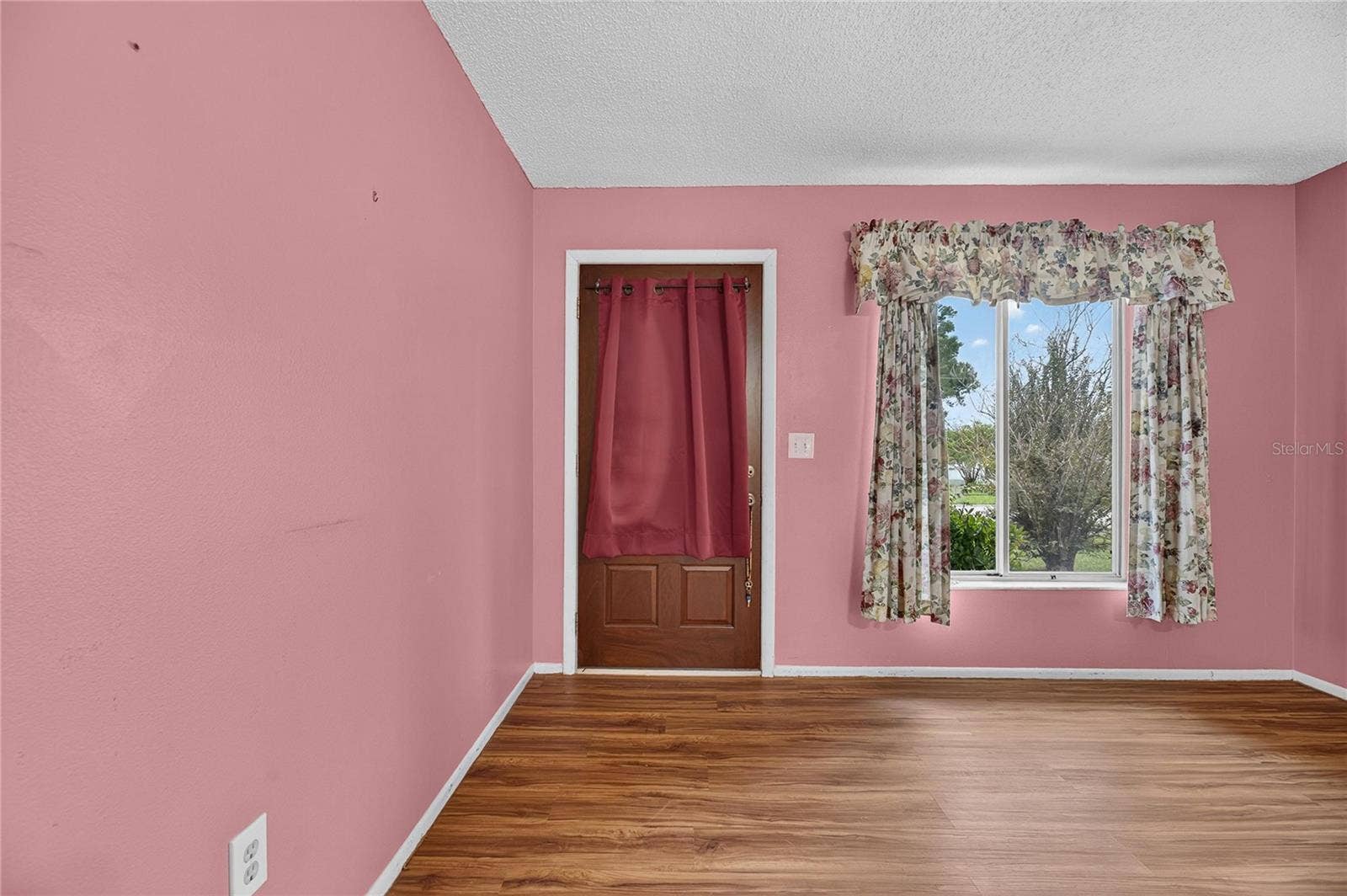 332 BRANDYWINE DRIVE, Valrico, FL 33594 332 BRANDYWINE DRIVE, Valrico, FL 33594
