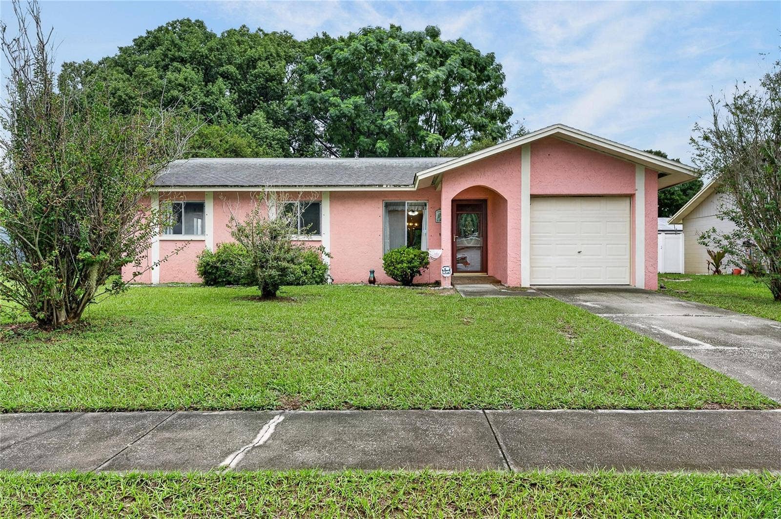 332 BRANDYWINE DRIVE, Valrico, FL 33594 332 BRANDYWINE DRIVE, Valrico, FL 33594