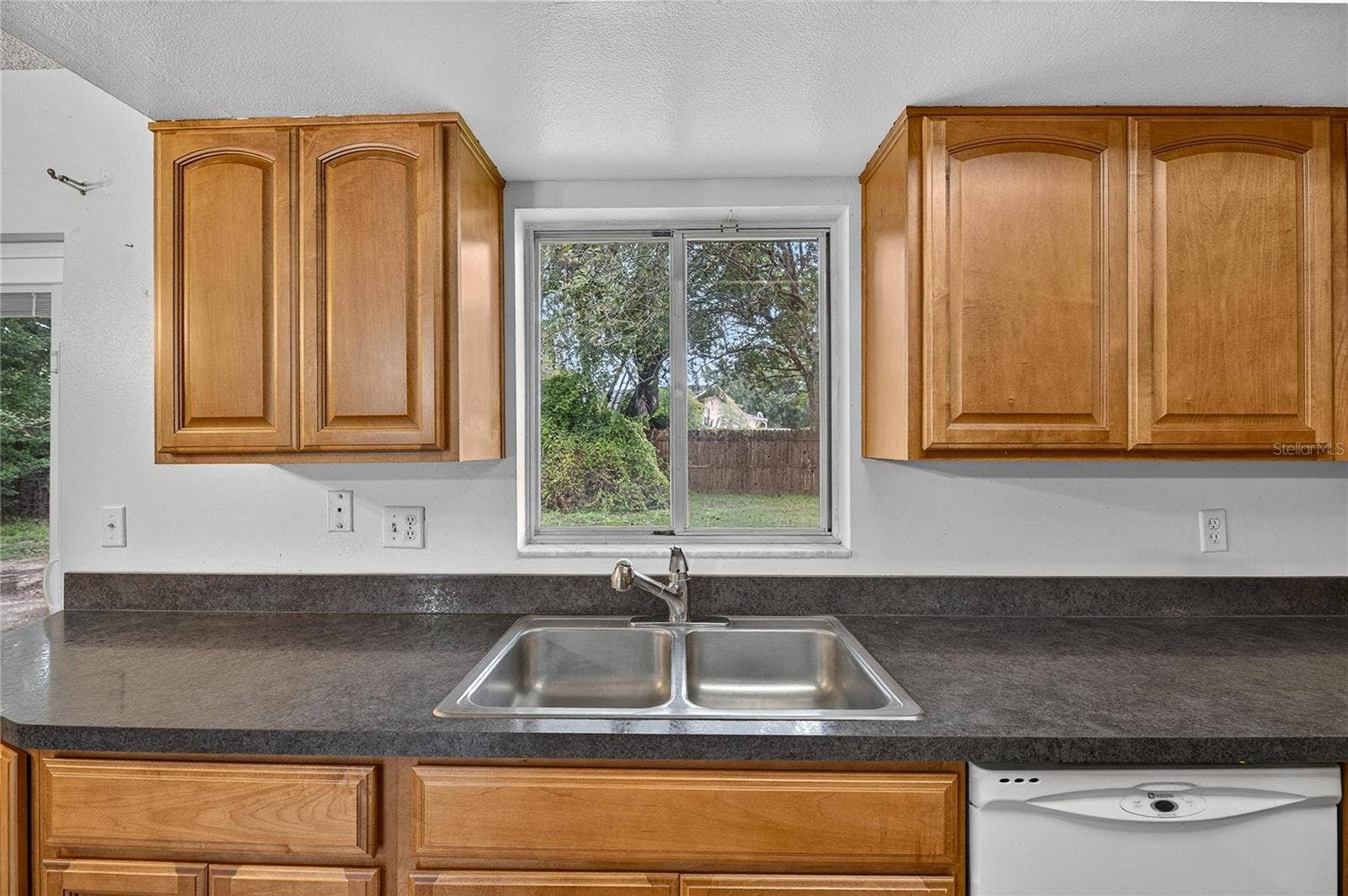 332 BRANDYWINE DRIVE, Valrico, FL 33594 332 BRANDYWINE DRIVE, Valrico, FL 33594