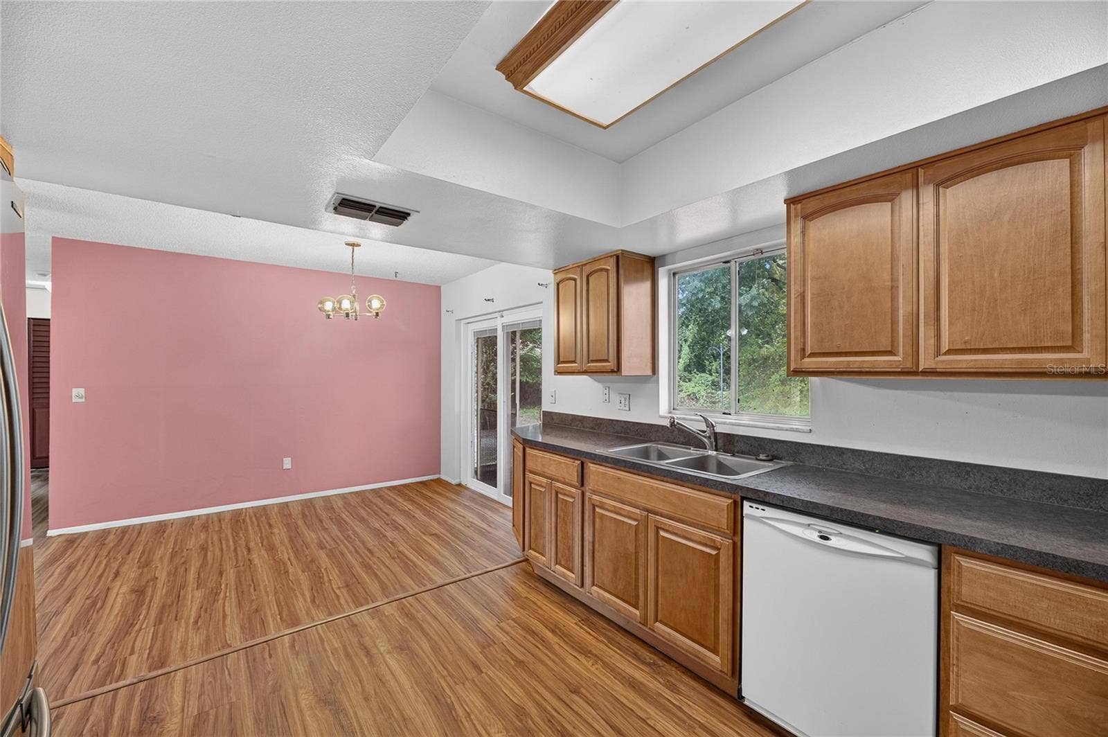 332 BRANDYWINE DRIVE, Valrico, FL 33594 332 BRANDYWINE DRIVE, Valrico, FL 33594