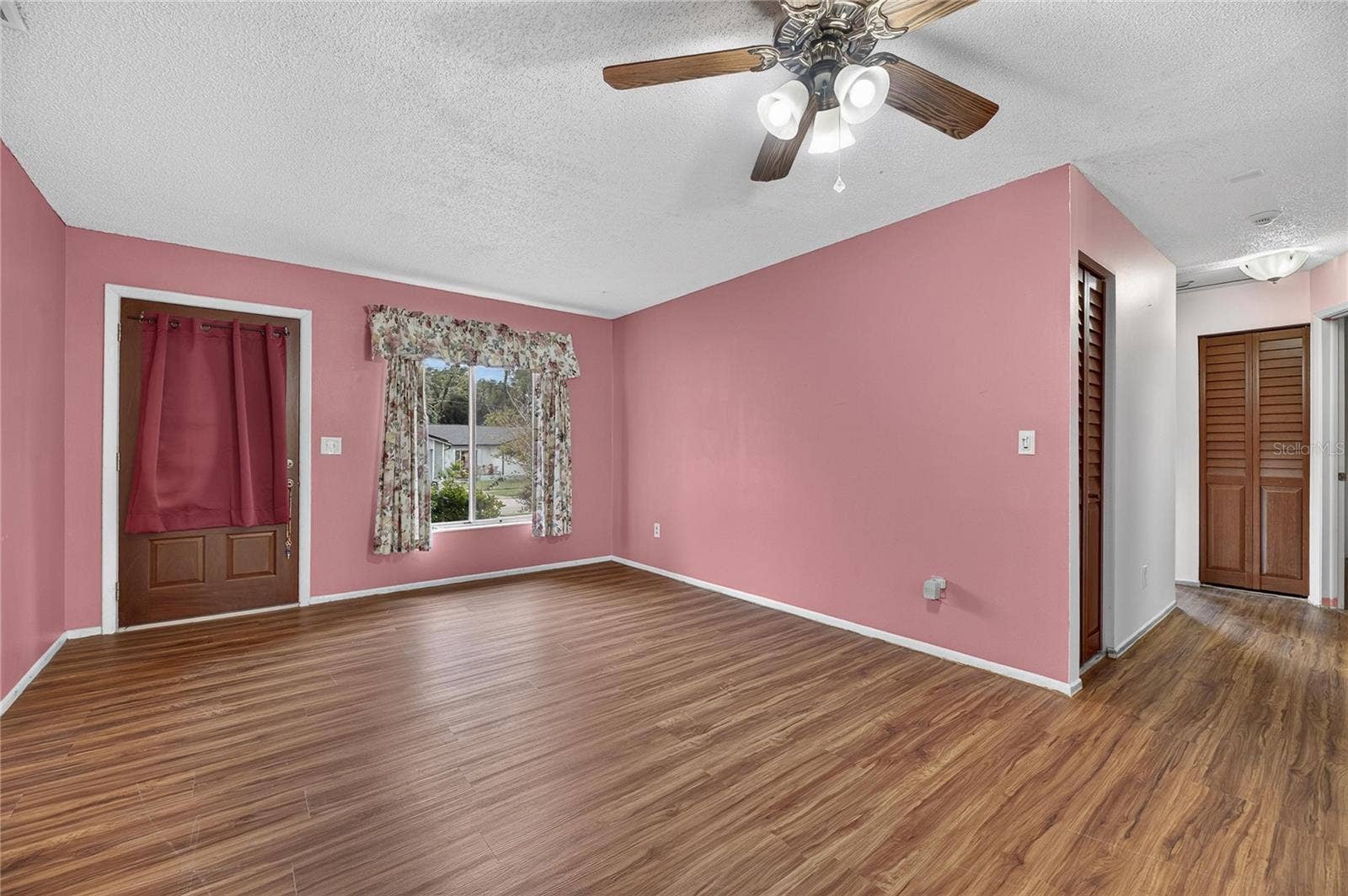 332 BRANDYWINE DRIVE, Valrico, FL 33594 332 BRANDYWINE DRIVE, Valrico, FL 33594