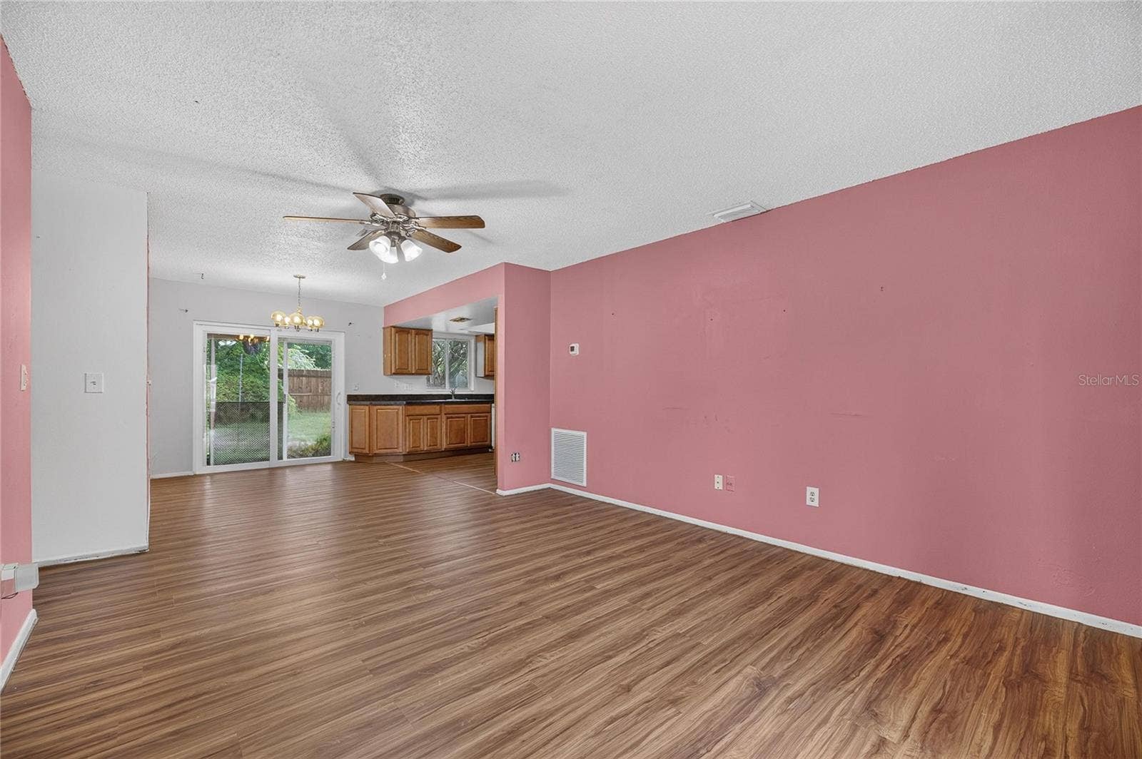 332 BRANDYWINE DRIVE, Valrico, FL 33594 332 BRANDYWINE DRIVE, Valrico, FL 33594