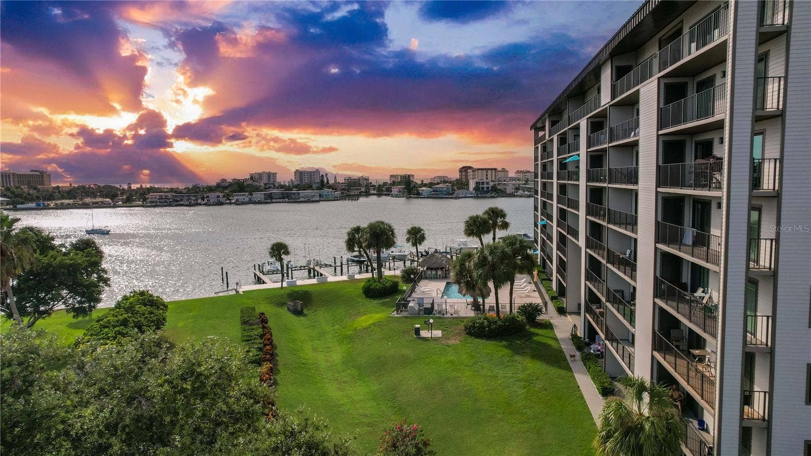 650 ISLAND WAY, #602, Clearwater, FL 33767 650 ISLAND WAY, #602, Clearwater, FL 33767