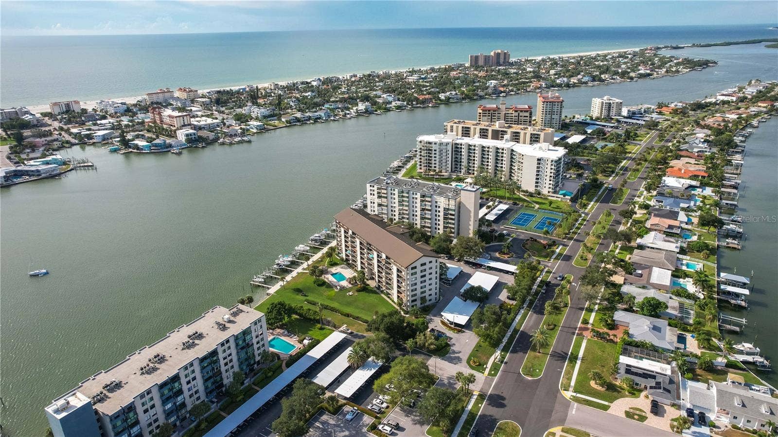 650 ISLAND WAY, #602, Clearwater, FL 33767 650 ISLAND WAY, #602, Clearwater, FL 33767
