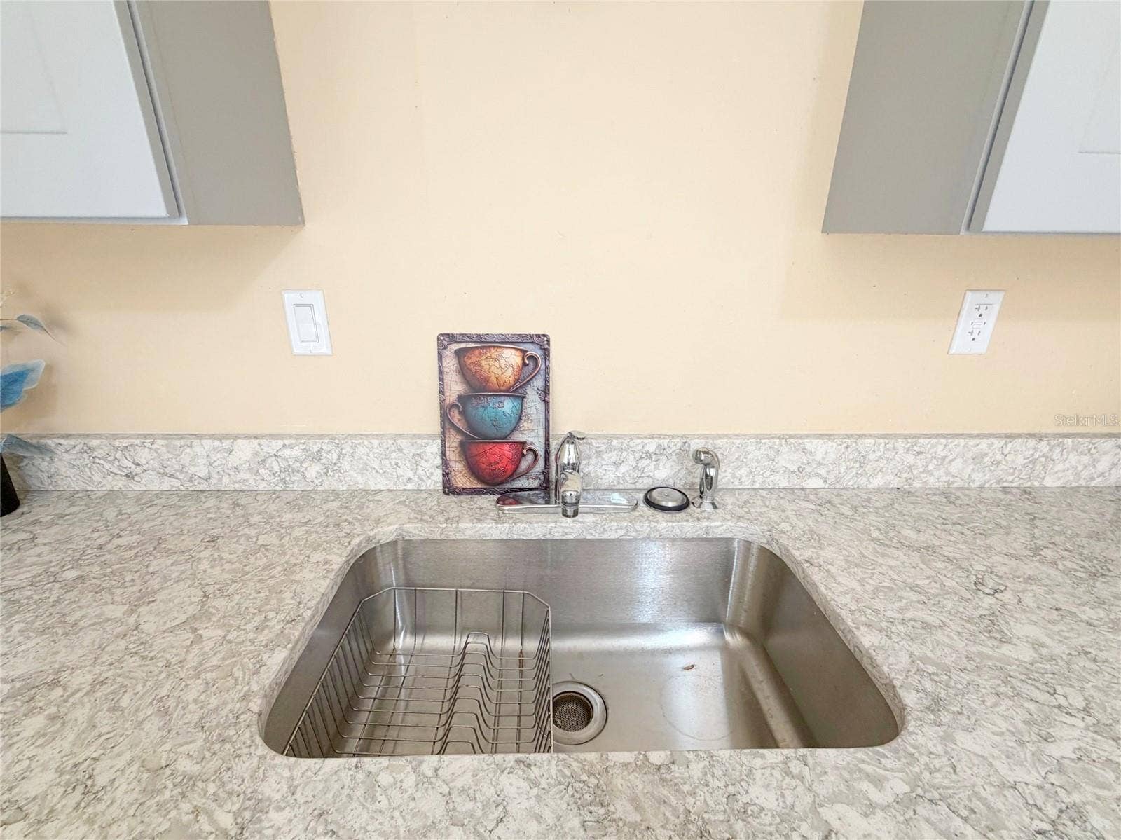 615 2ND AVENUE NE, #A, Largo, FL 33770 615 2ND AVENUE NE, #A, Largo, FL 33770