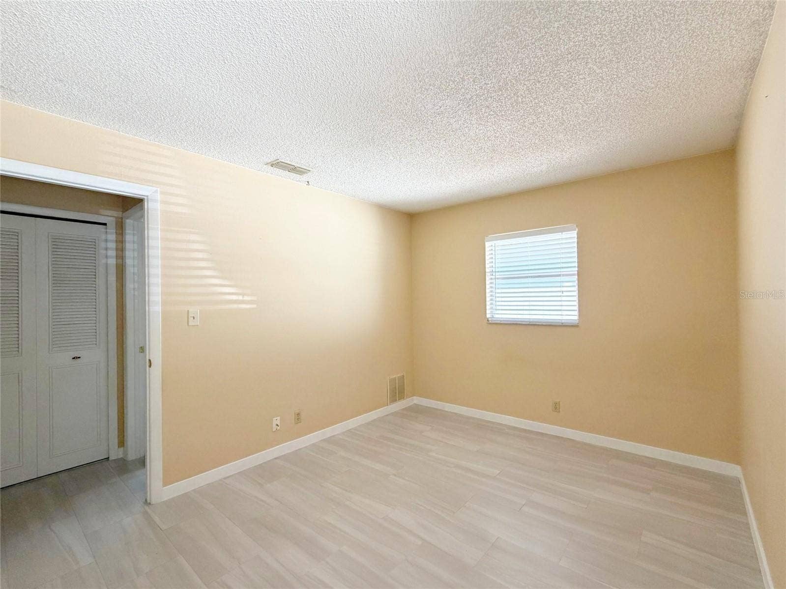 615 2ND AVENUE NE, #A, Largo, FL 33770 615 2ND AVENUE NE, #A, Largo, FL 33770