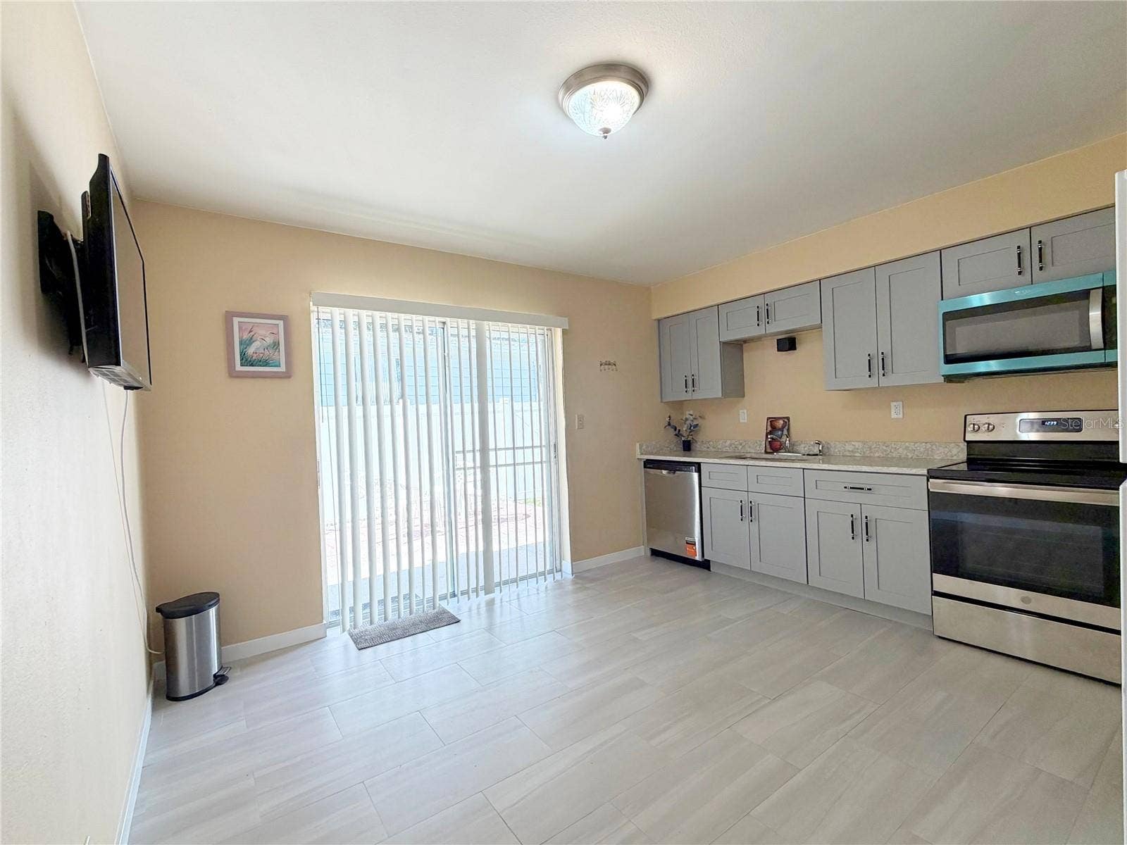615 2ND AVENUE NE, #A, Largo, FL 33770 615 2ND AVENUE NE, #A, Largo, FL 33770