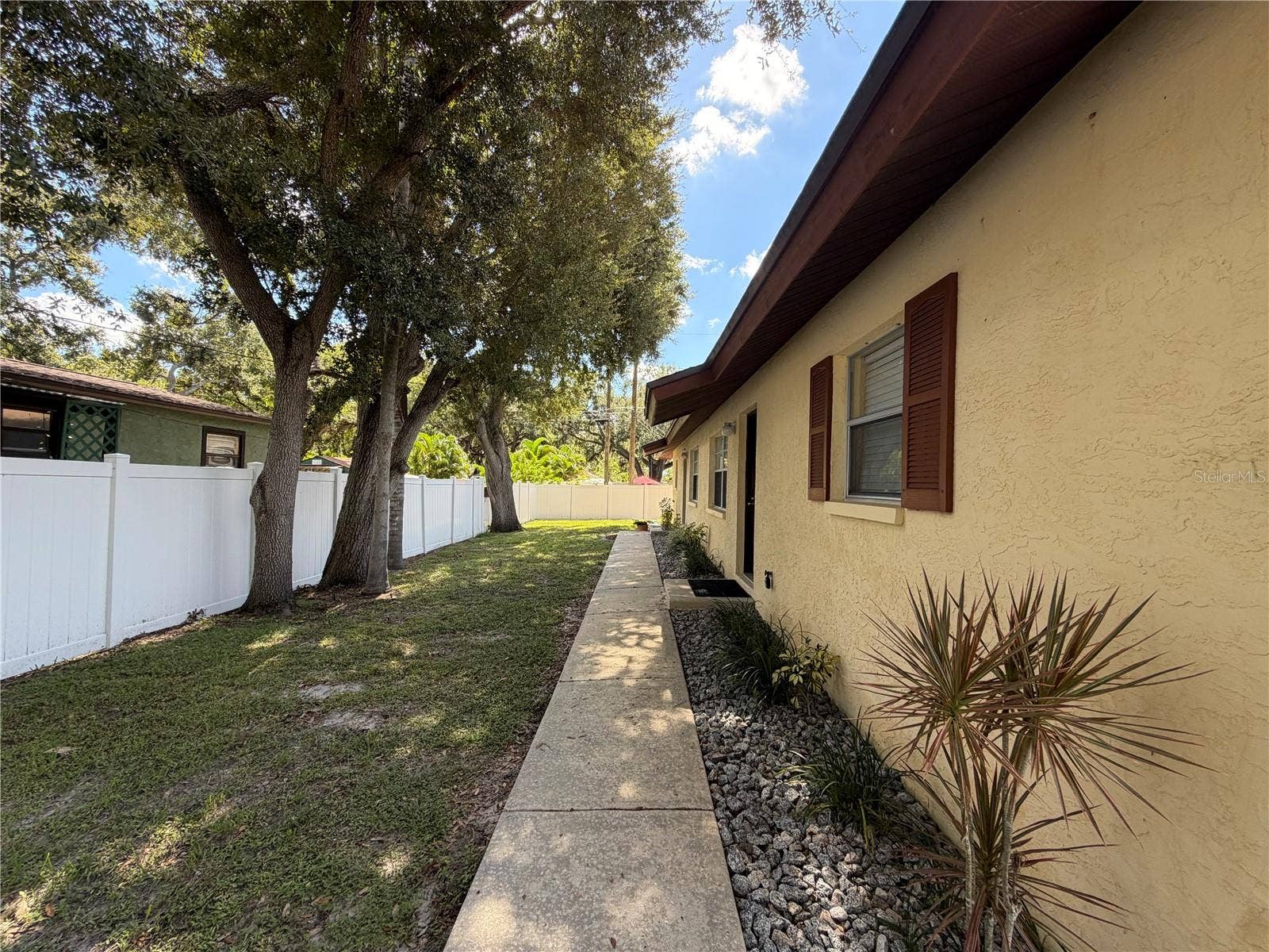 615 2ND AVENUE NE, #A, Largo, FL 33770 615 2ND AVENUE NE, #A, Largo, FL 33770