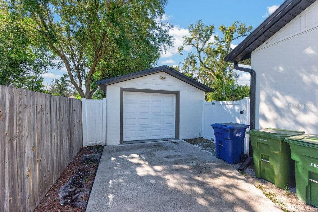 2009 E JEAN STREET, Tampa, FL 33610 2009 E JEAN STREET, Tampa, FL 33610