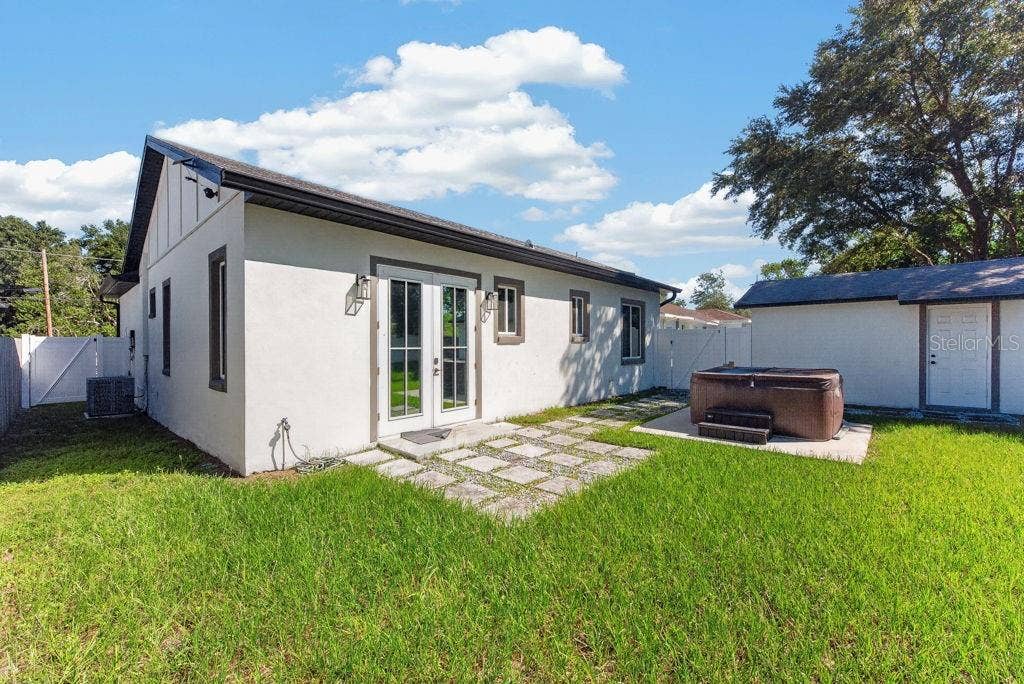 2009 E JEAN STREET, Tampa, FL 33610 2009 E JEAN STREET, Tampa, FL 33610