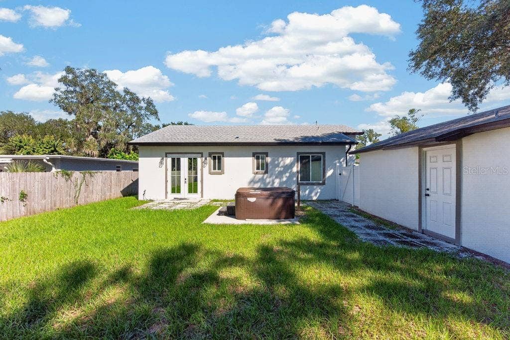 2009 E JEAN STREET, Tampa, FL 33610 2009 E JEAN STREET, Tampa, FL 33610