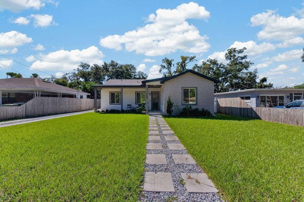 2009 E JEAN STREET, Tampa, FL 33610 2009 E JEAN STREET, Tampa, FL 33610