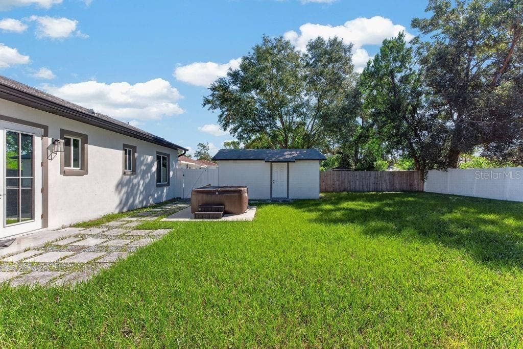 2009 E JEAN STREET, Tampa, FL 33610 2009 E JEAN STREET, Tampa, FL 33610