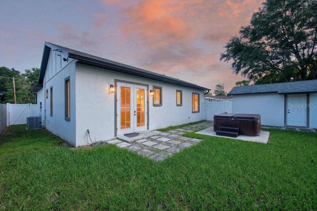 2009 E JEAN STREET, Tampa, FL 33610 2009 E JEAN STREET, Tampa, FL 33610