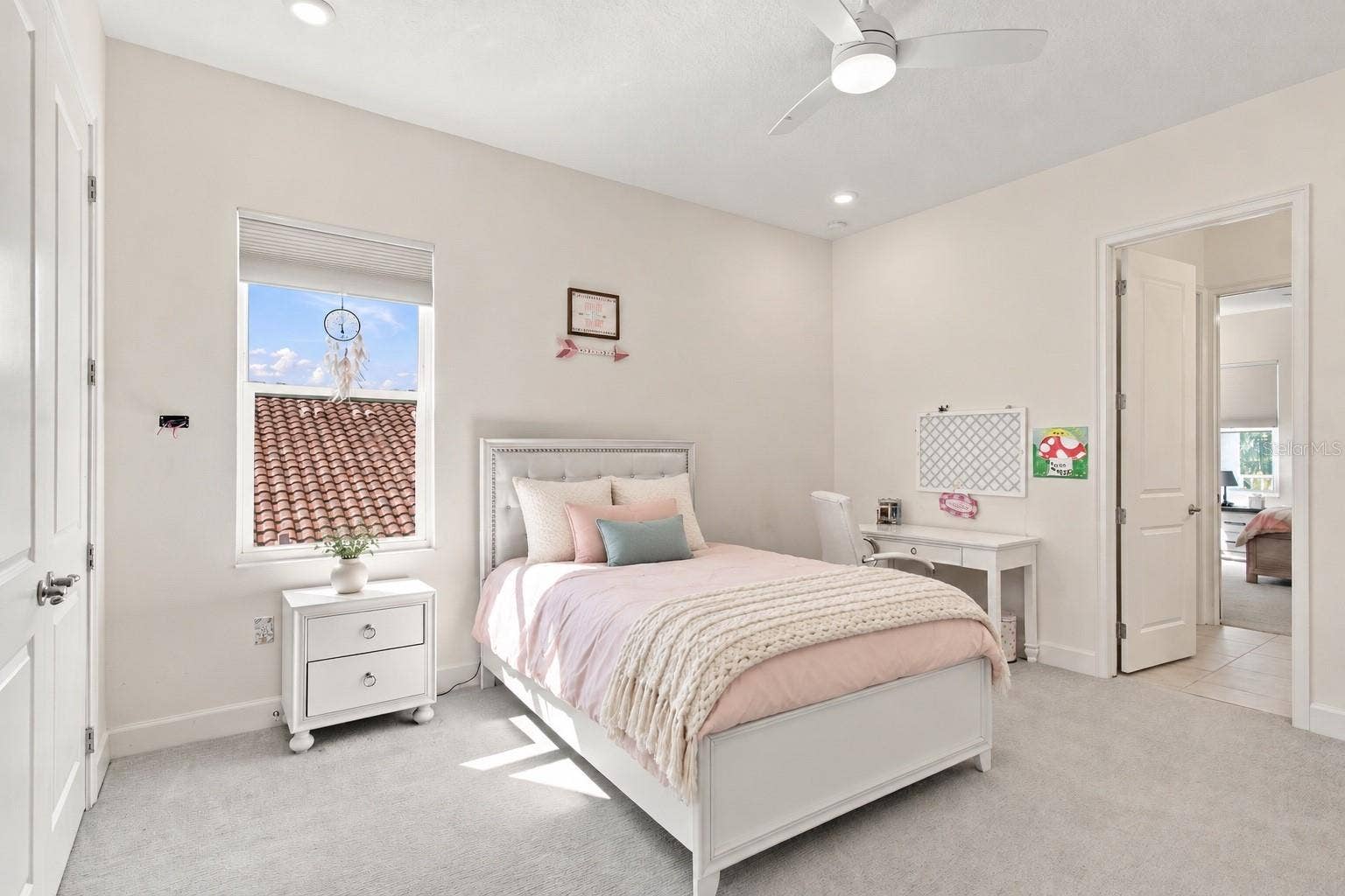 832 MANNS HARBOR DRIVE, Apollo Beach, FL 33572 832 MANNS HARBOR DRIVE, Apollo Beach, FL 33572