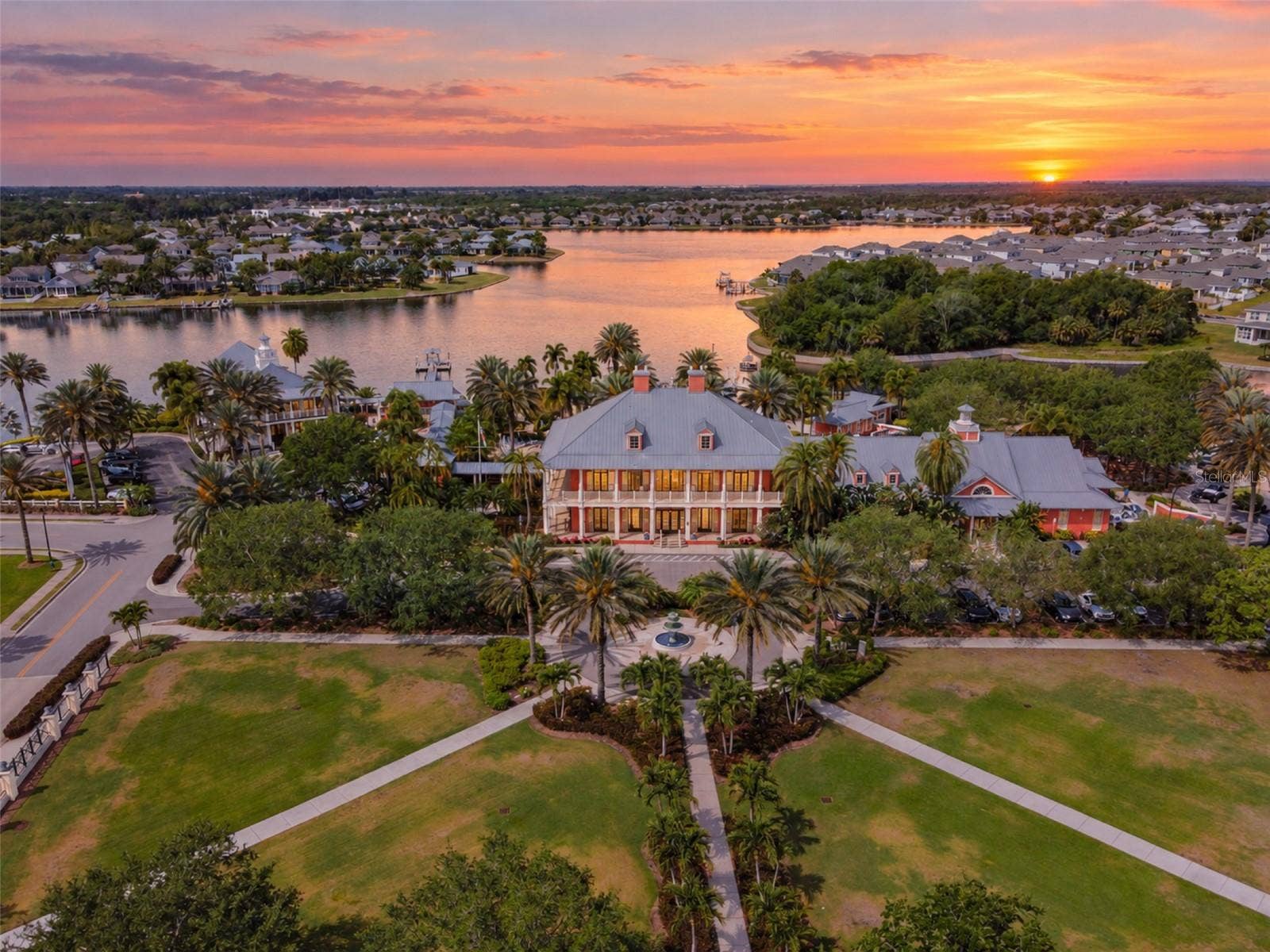 832 MANNS HARBOR DRIVE, Apollo Beach, FL 33572 832 MANNS HARBOR DRIVE, Apollo Beach, FL 33572