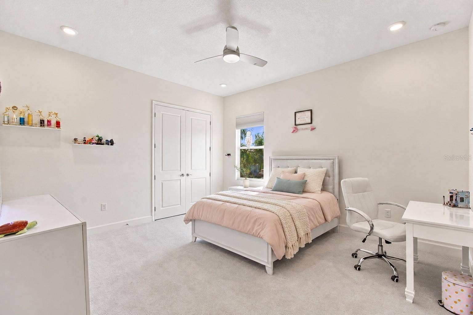 832 MANNS HARBOR DRIVE, Apollo Beach, FL 33572 832 MANNS HARBOR DRIVE, Apollo Beach, FL 33572