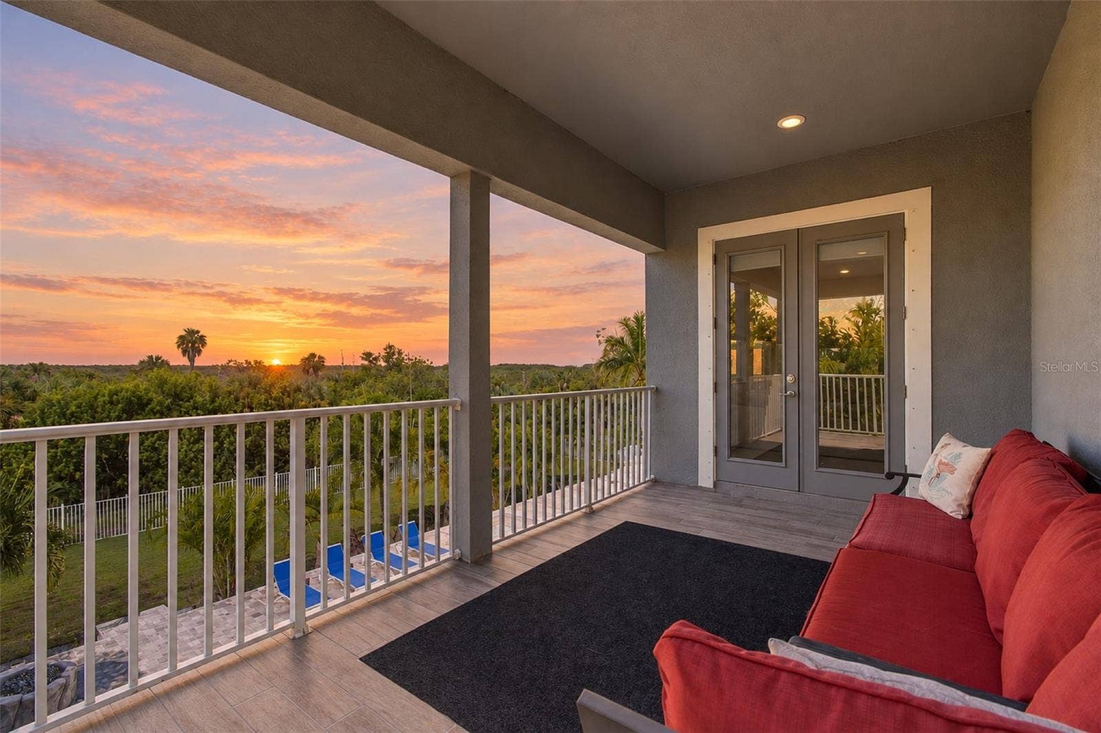 832 MANNS HARBOR DRIVE, Apollo Beach, FL 33572 832 MANNS HARBOR DRIVE, Apollo Beach, FL 33572