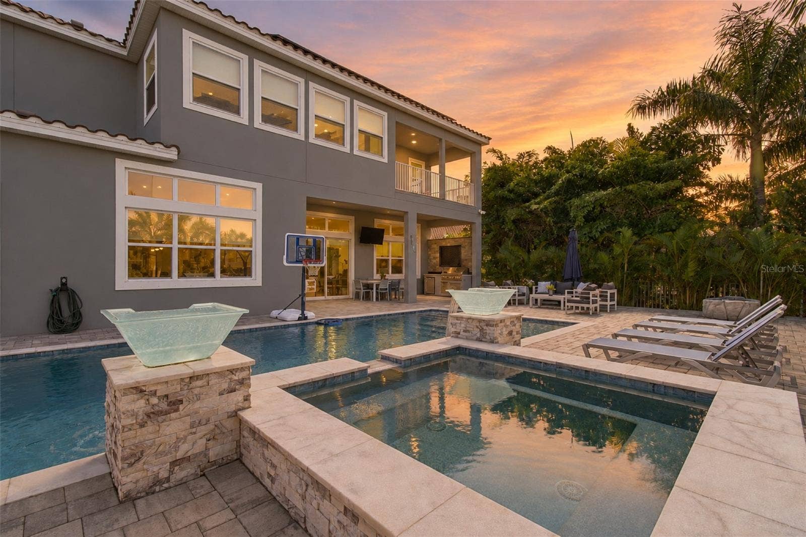 832 MANNS HARBOR DRIVE, Apollo Beach, FL 33572 832 MANNS HARBOR DRIVE, Apollo Beach, FL 33572