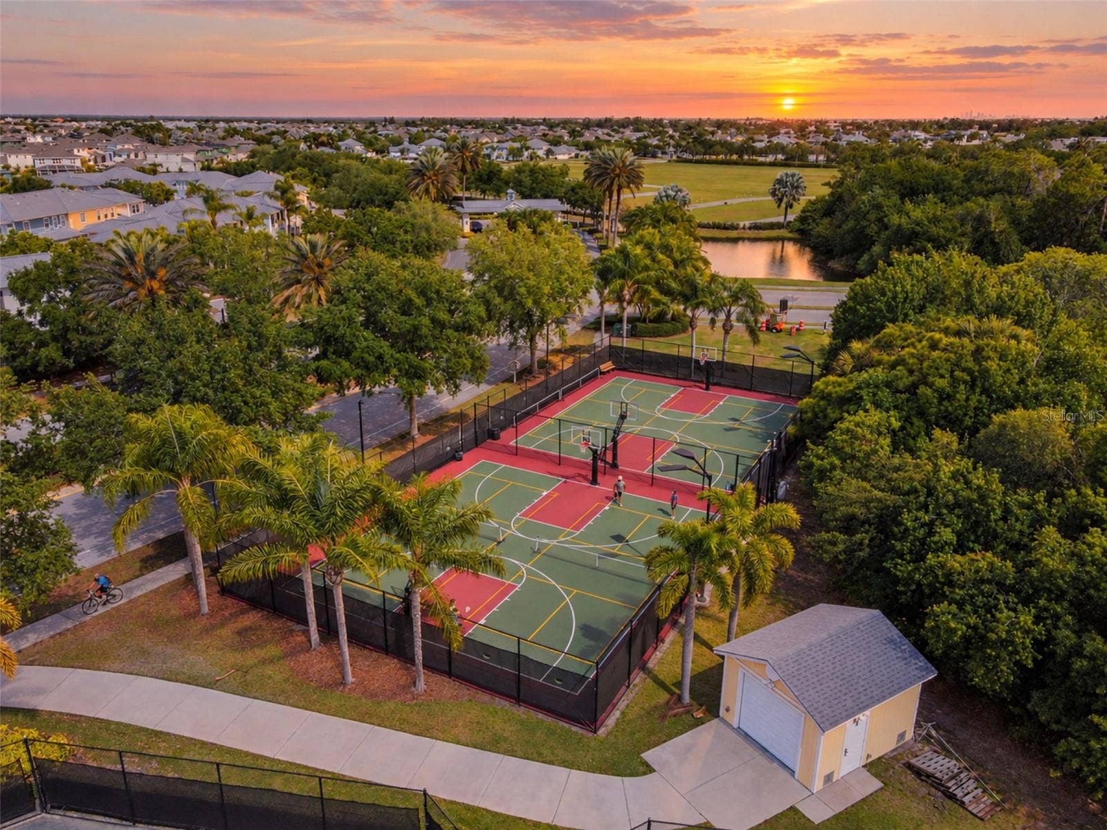 832 MANNS HARBOR DRIVE, Apollo Beach, FL 33572 832 MANNS HARBOR DRIVE, Apollo Beach, FL 33572