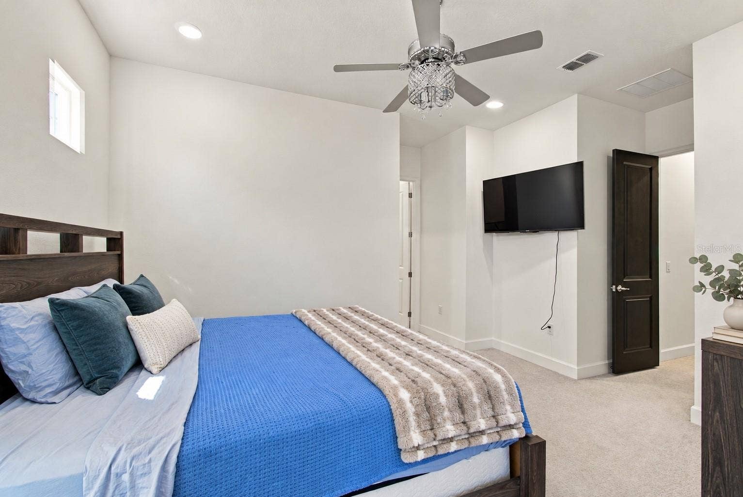 832 MANNS HARBOR DRIVE, Apollo Beach, FL 33572 832 MANNS HARBOR DRIVE, Apollo Beach, FL 33572