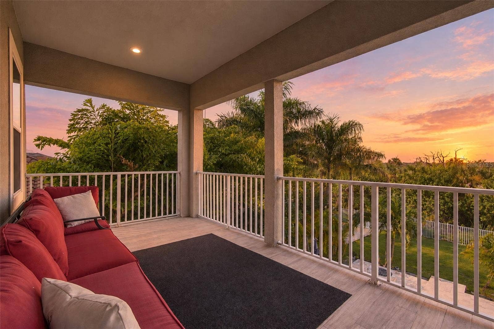 832 MANNS HARBOR DRIVE, Apollo Beach, FL 33572 832 MANNS HARBOR DRIVE, Apollo Beach, FL 33572