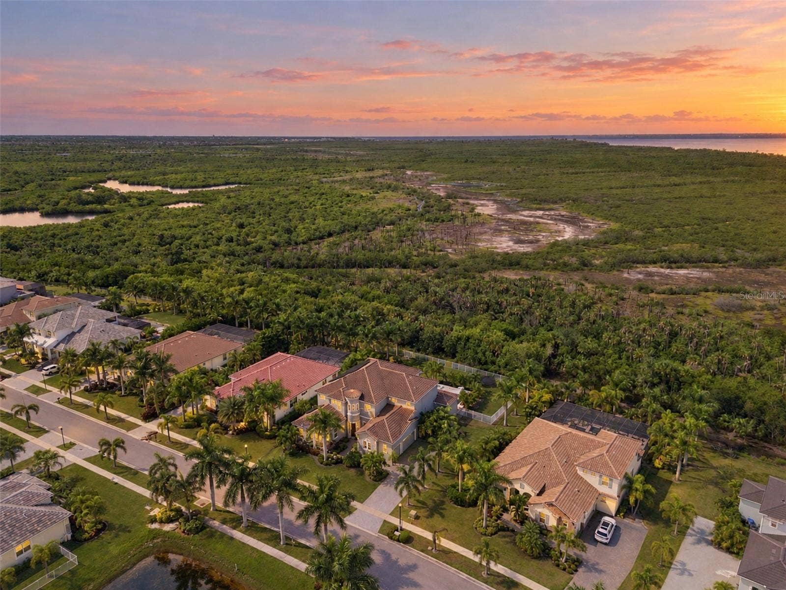 832 MANNS HARBOR DRIVE, Apollo Beach, FL 33572 832 MANNS HARBOR DRIVE, Apollo Beach, FL 33572
